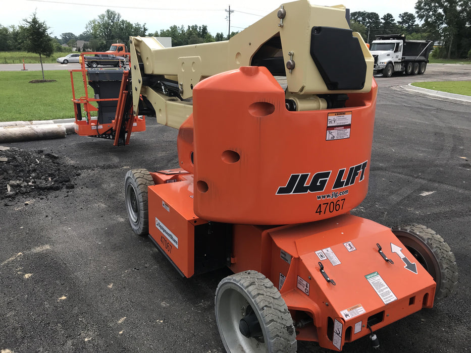 2019 JLG E400AJPN