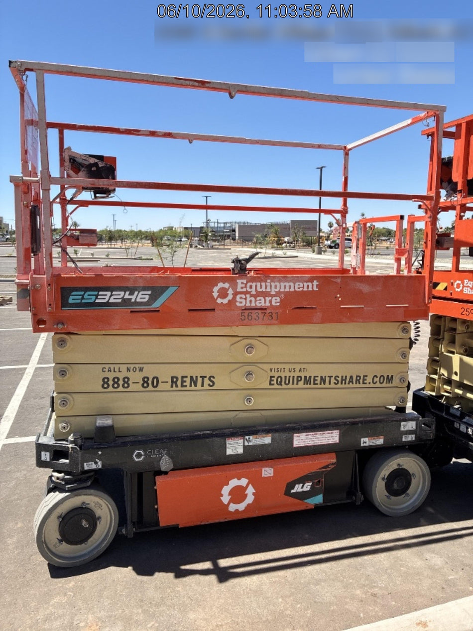 2025 JLG ES3246