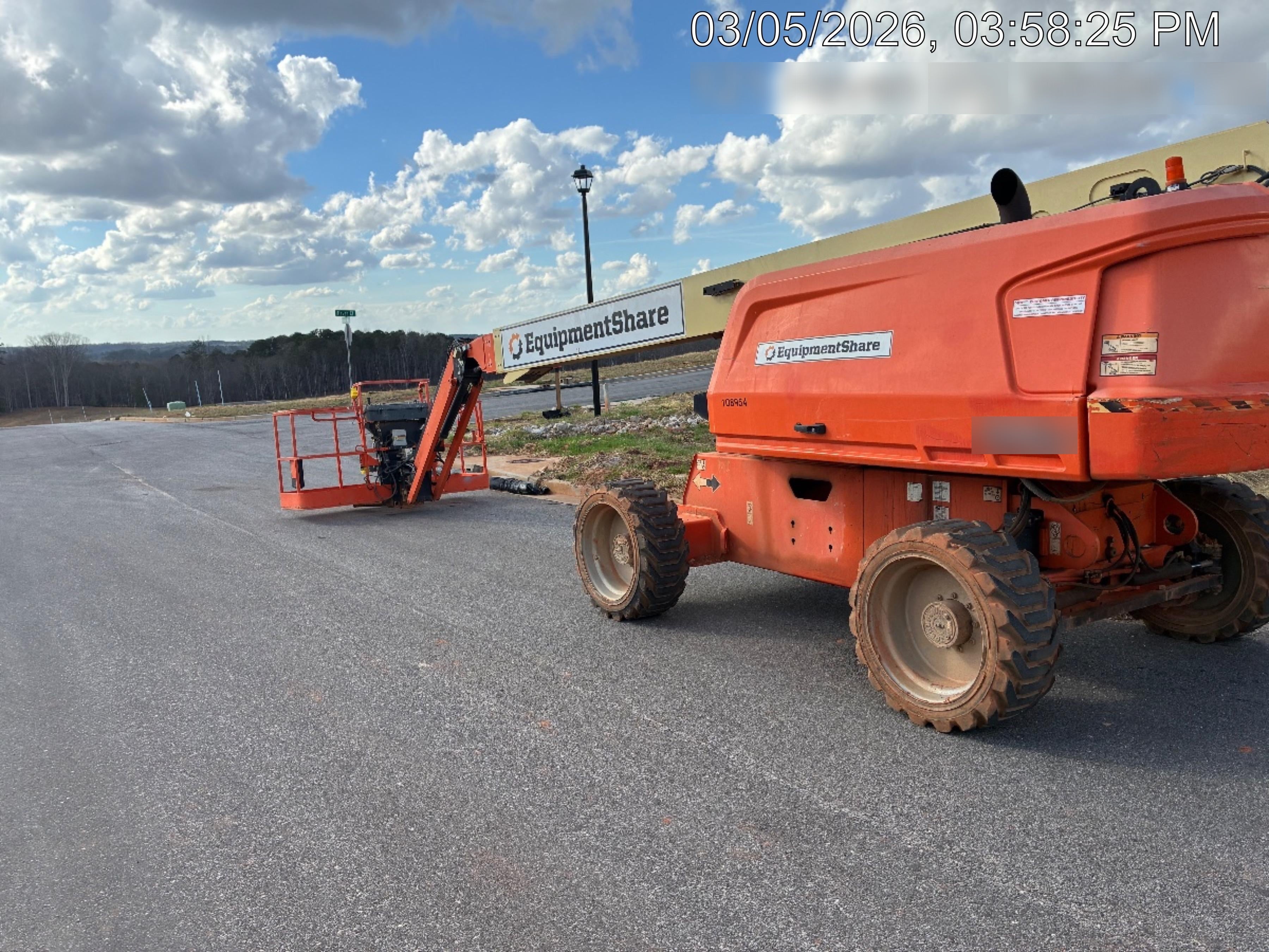 2020 JLG 660SJ