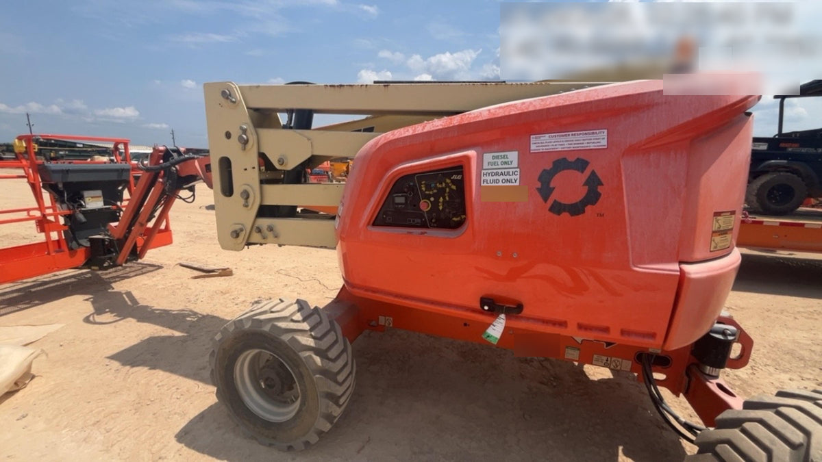 2019 JLG 450AJ