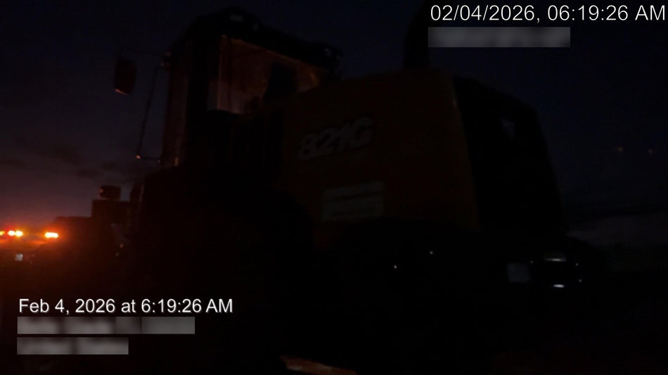 2023 CASE 821G
