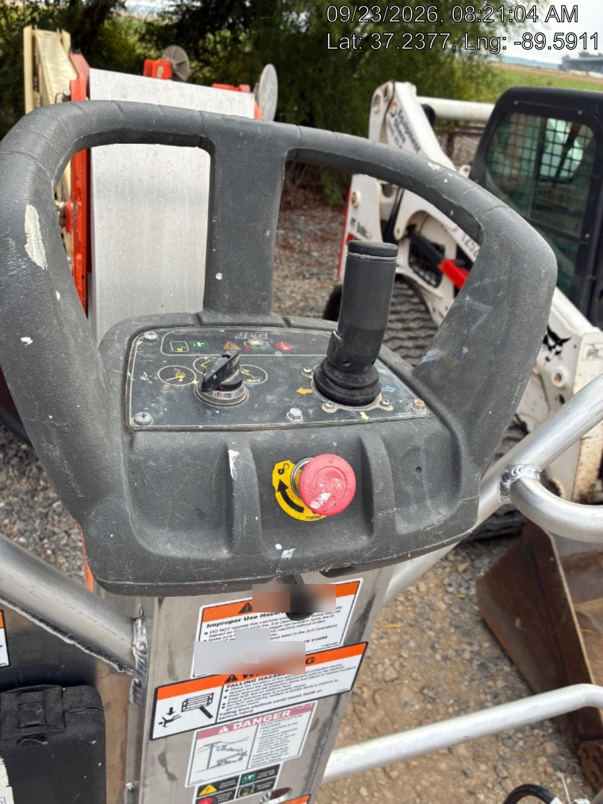 2021 JLG T500J