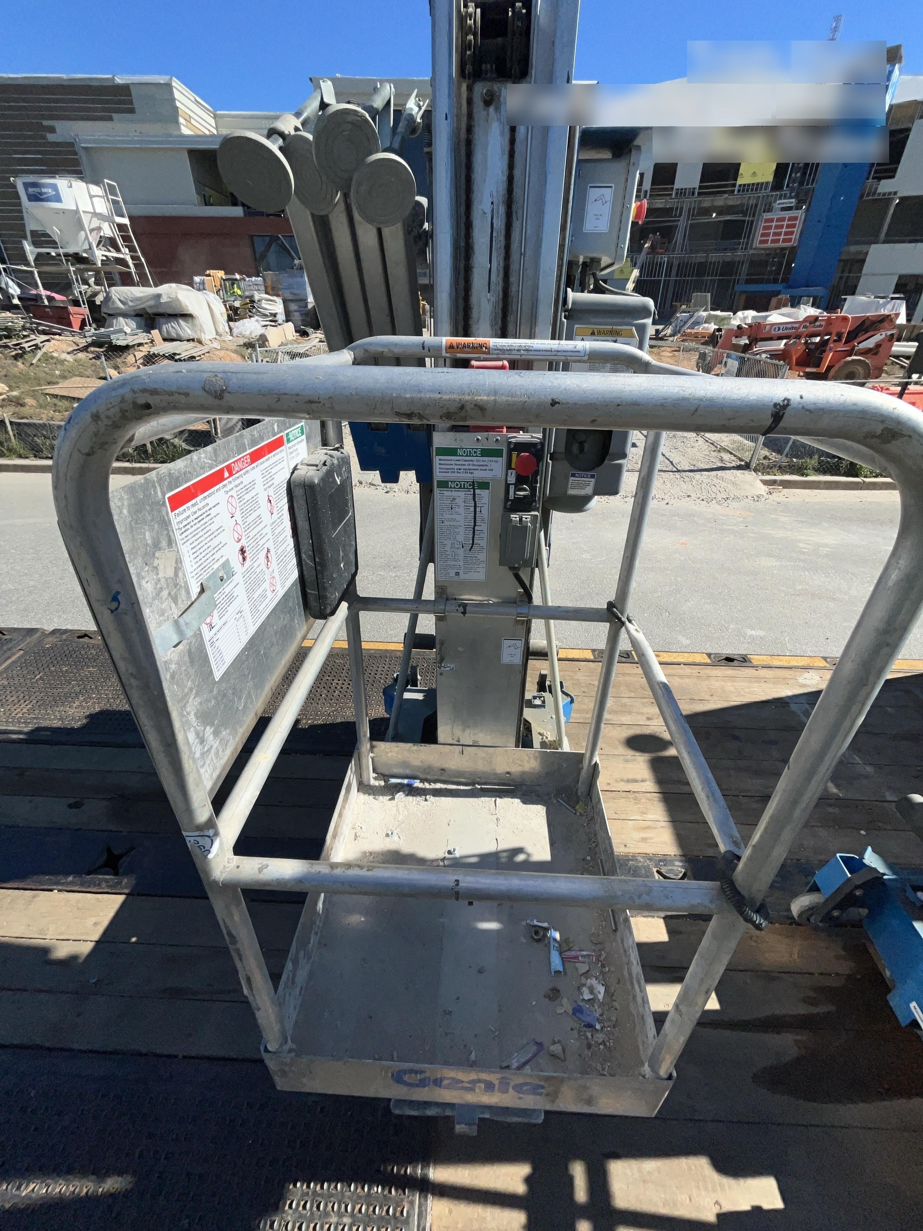 2019 GENIE AWP-30S
