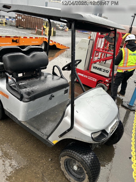 2022 Ez-Go VALOR 4 GAS EFI, PLATINUM, 
REAR SEAT KIT, ROOF, SPLIT TINTED WINDSHIELD