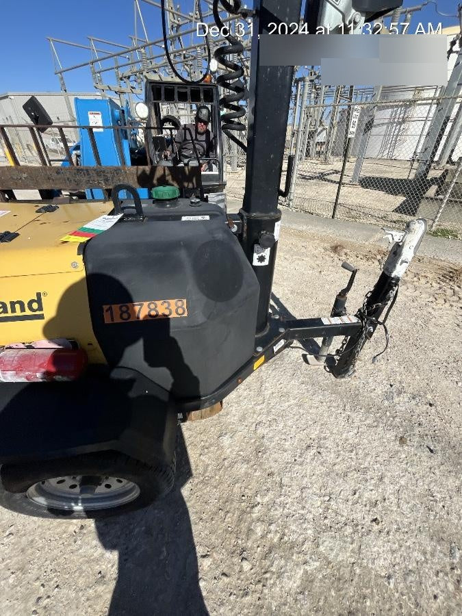 Allmand NLV3GR (4) LED Light Fixture 350W, 23' Vertical Mast, 3kW Prime, Towable, Deep Sea L401, Leveling Jacks, Yanmar T4F 5.8hp