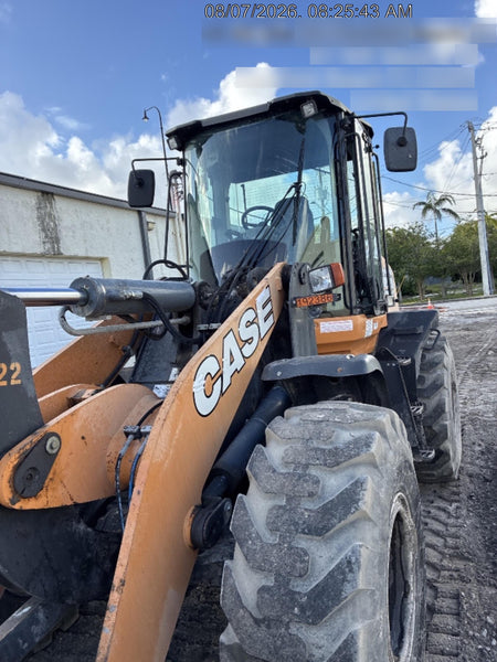 2018 Case 721G CLOSED CAB, JRB 416 STYLE HYD COUPLER