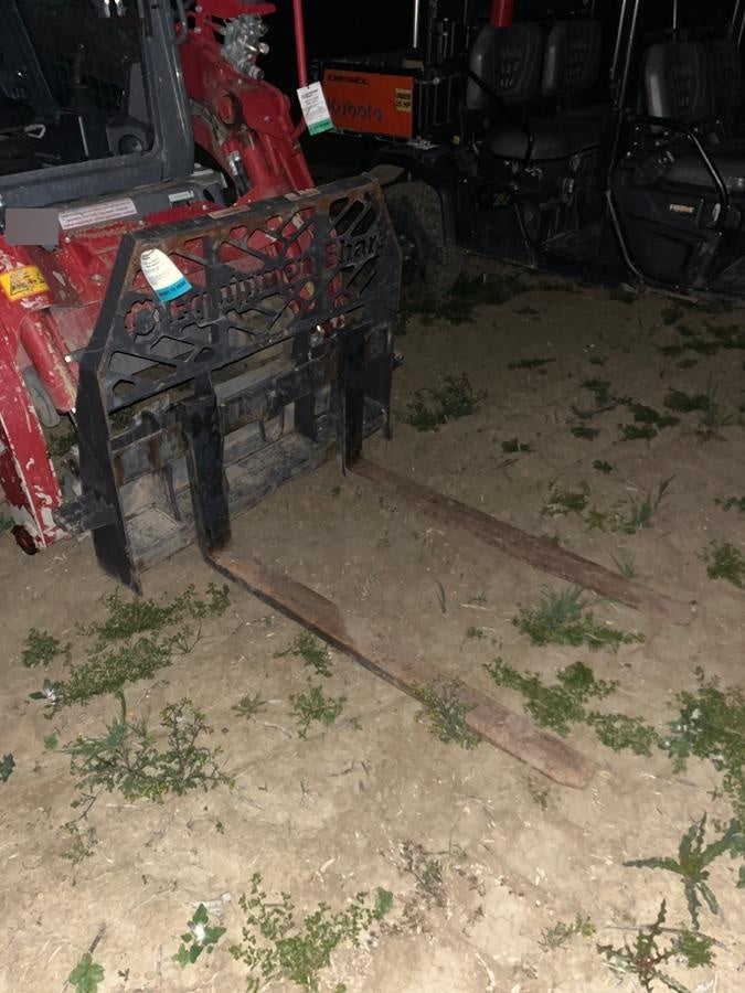 2021 PALADIN 48" Pallet Forks - Paladin