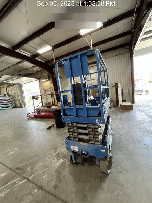 2020 Genie GS-1930 Solid Non Marking Tires, Beacon, Folding rails with half height swing gate