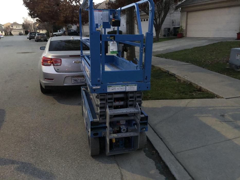 2019 Genie GS-1930 Half Height Swing Gate, 800W Inverter