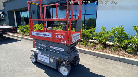 2020 Skyjack SJIII-3219 Solid NM Tires, Half height spring hinged entry gate, Dual Beacons, 800W Inverter