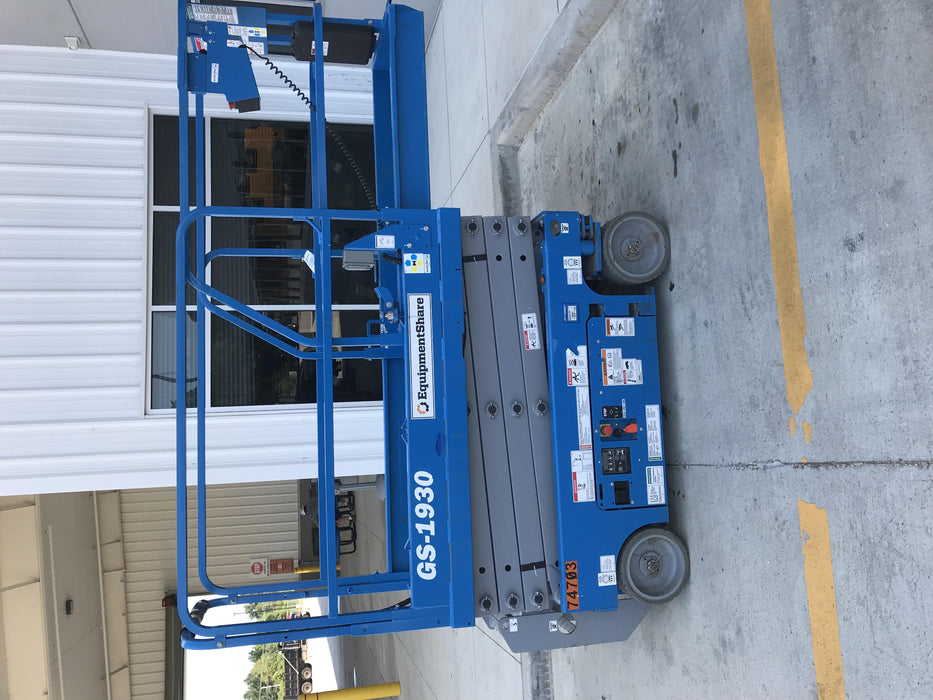 2020 Genie GS-1930 Fixed rails with chain entry gate - Pre A92.20