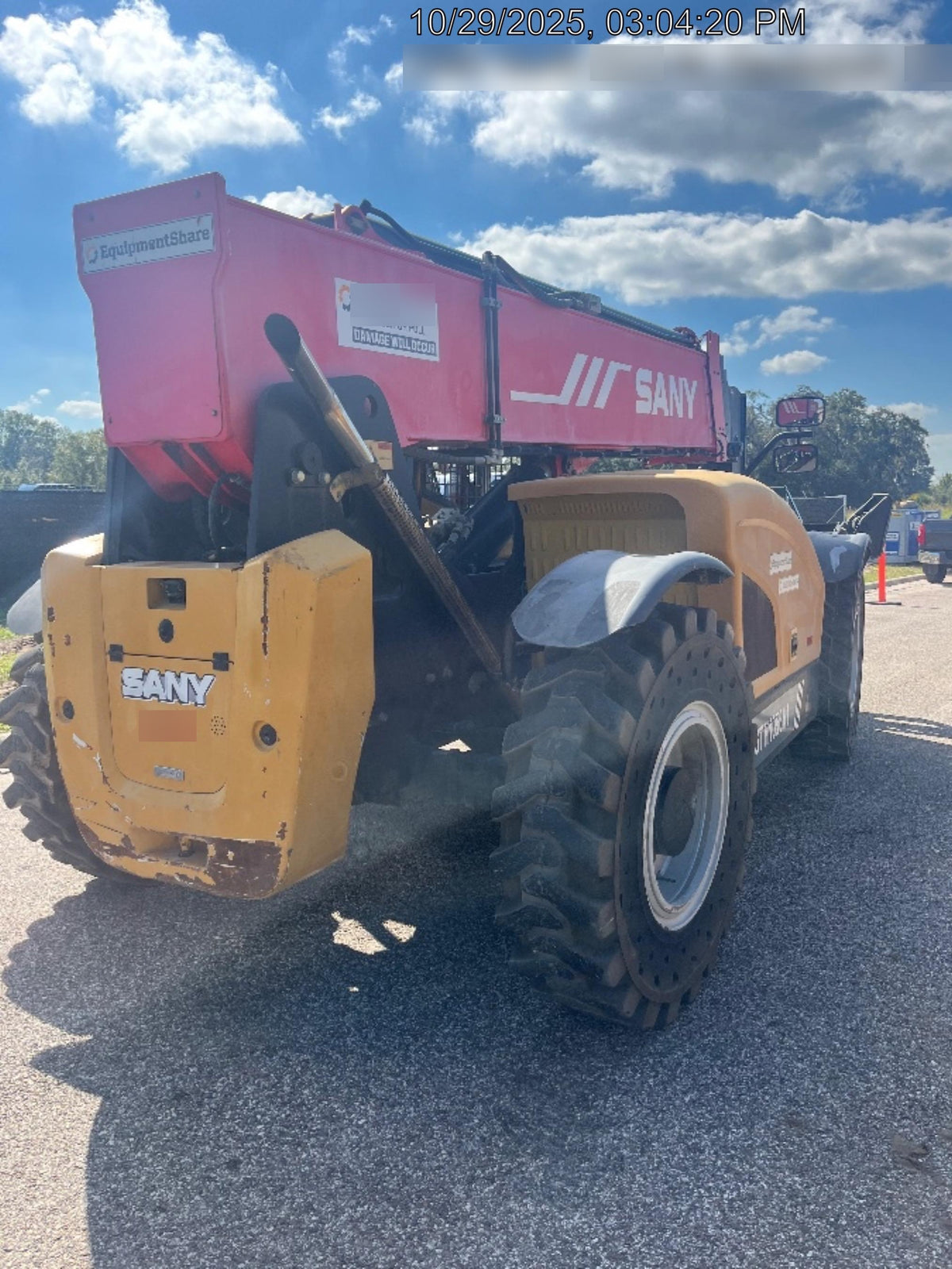 2020 SANY STH1056