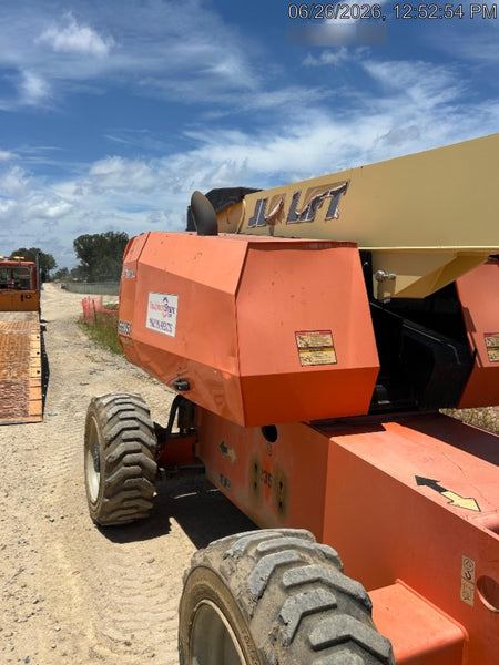 2017 JLG 660SJ