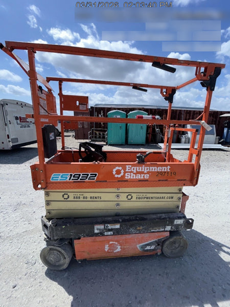2023 JLG ES1932