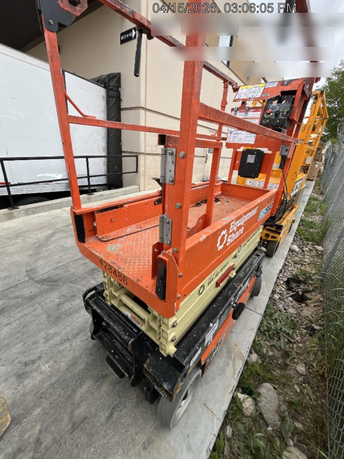 2024 JLG ES1932