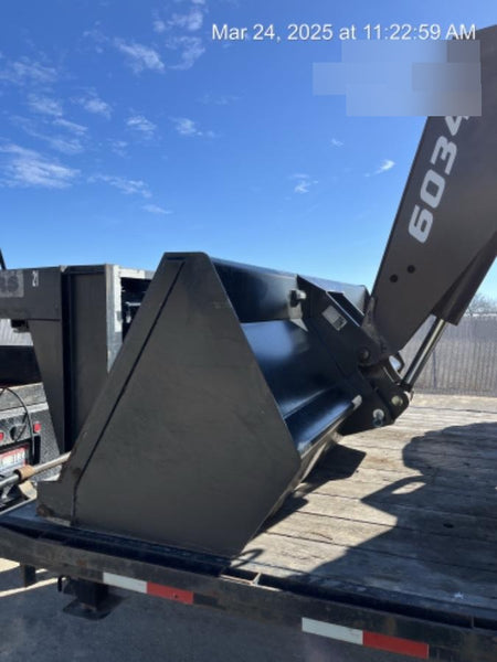 2024 JLG 1001100823