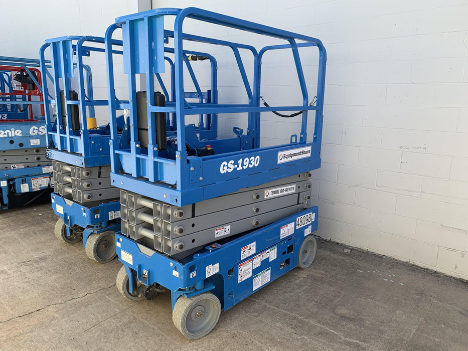 2019 Genie GS-1930 Fixed Rails with Chain Entry