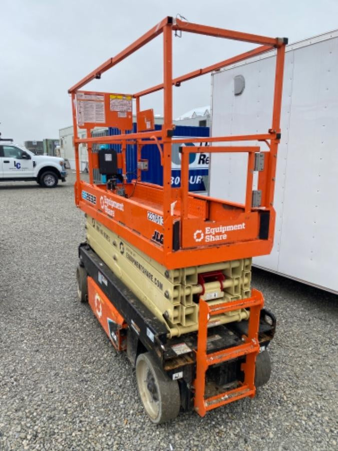 2022 JLG ES2632