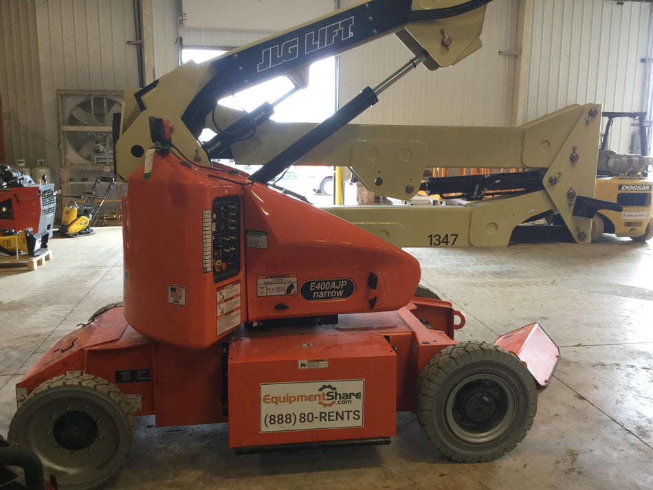 2016 JLG E400AJPN