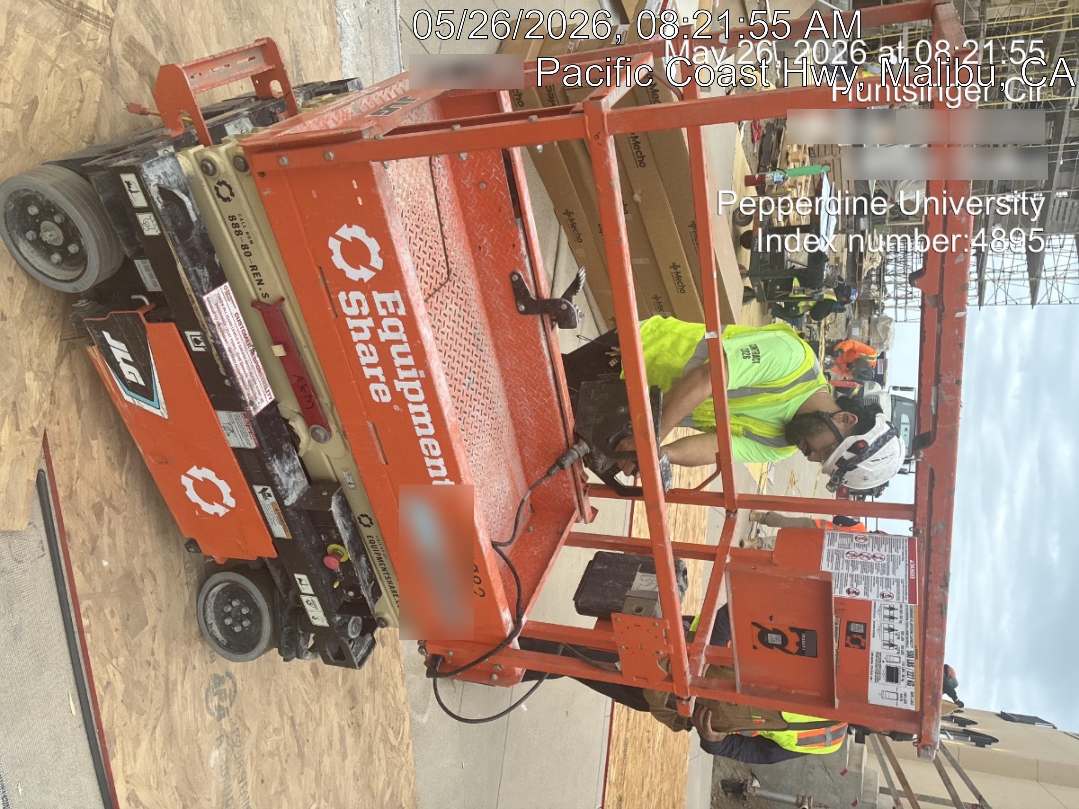 2022 JLG ES1330L