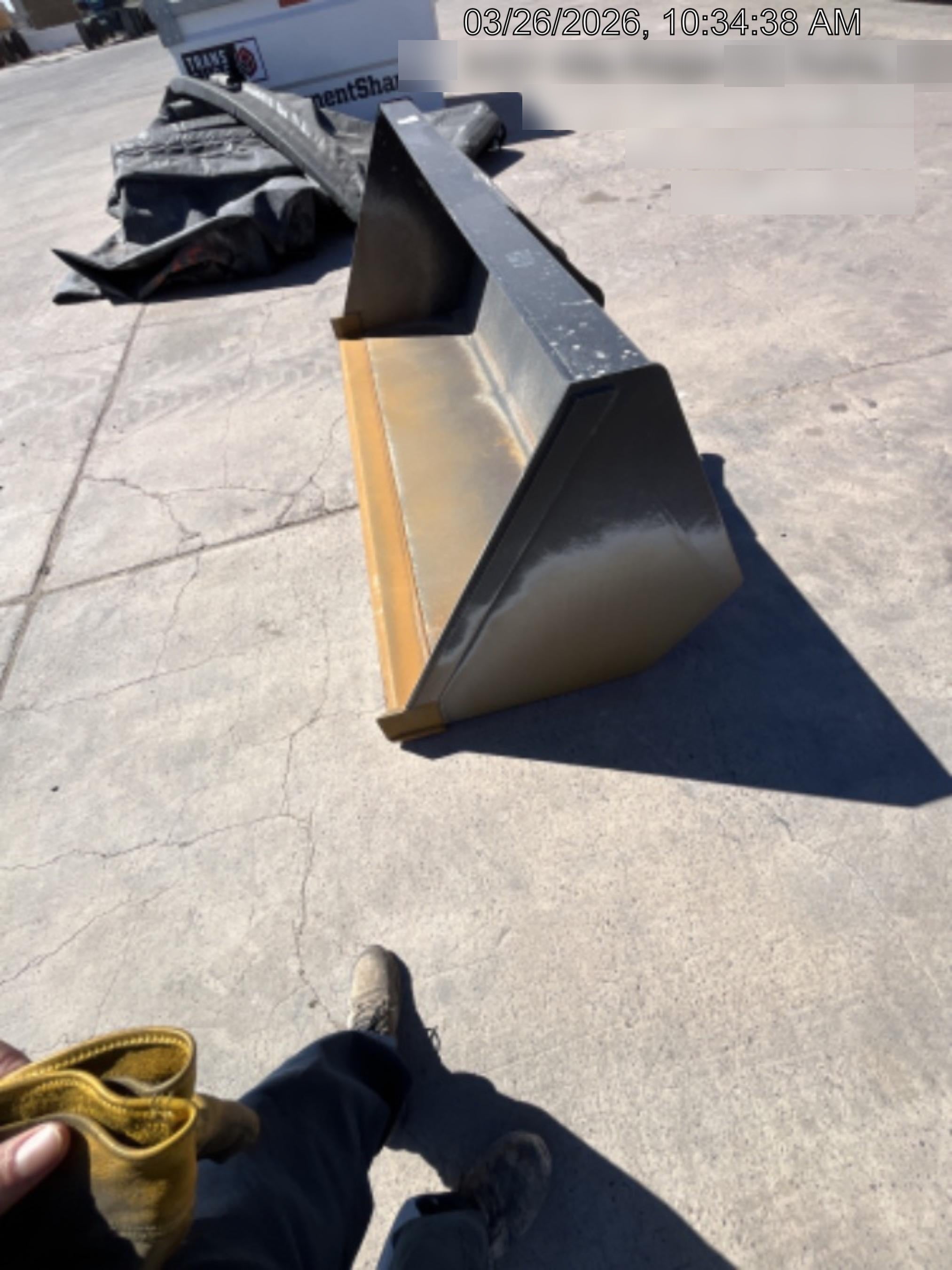 2025 JLG 1001100823