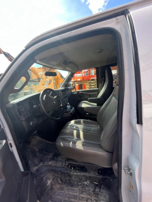 2023 CHEVROLET Express Van - Rental