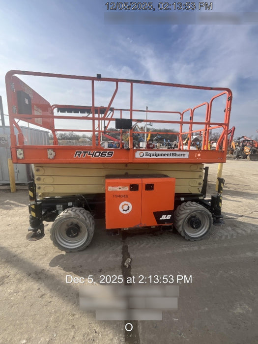2021 JLG RT4069