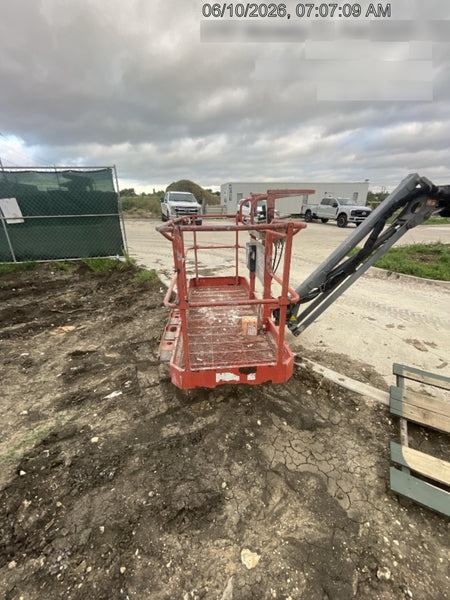 2018 Skyjack SJ86T Skyjack SJ86T w/Diesel Engine, Foam Filled Tires, Flashing Beacon, Glazier Kit