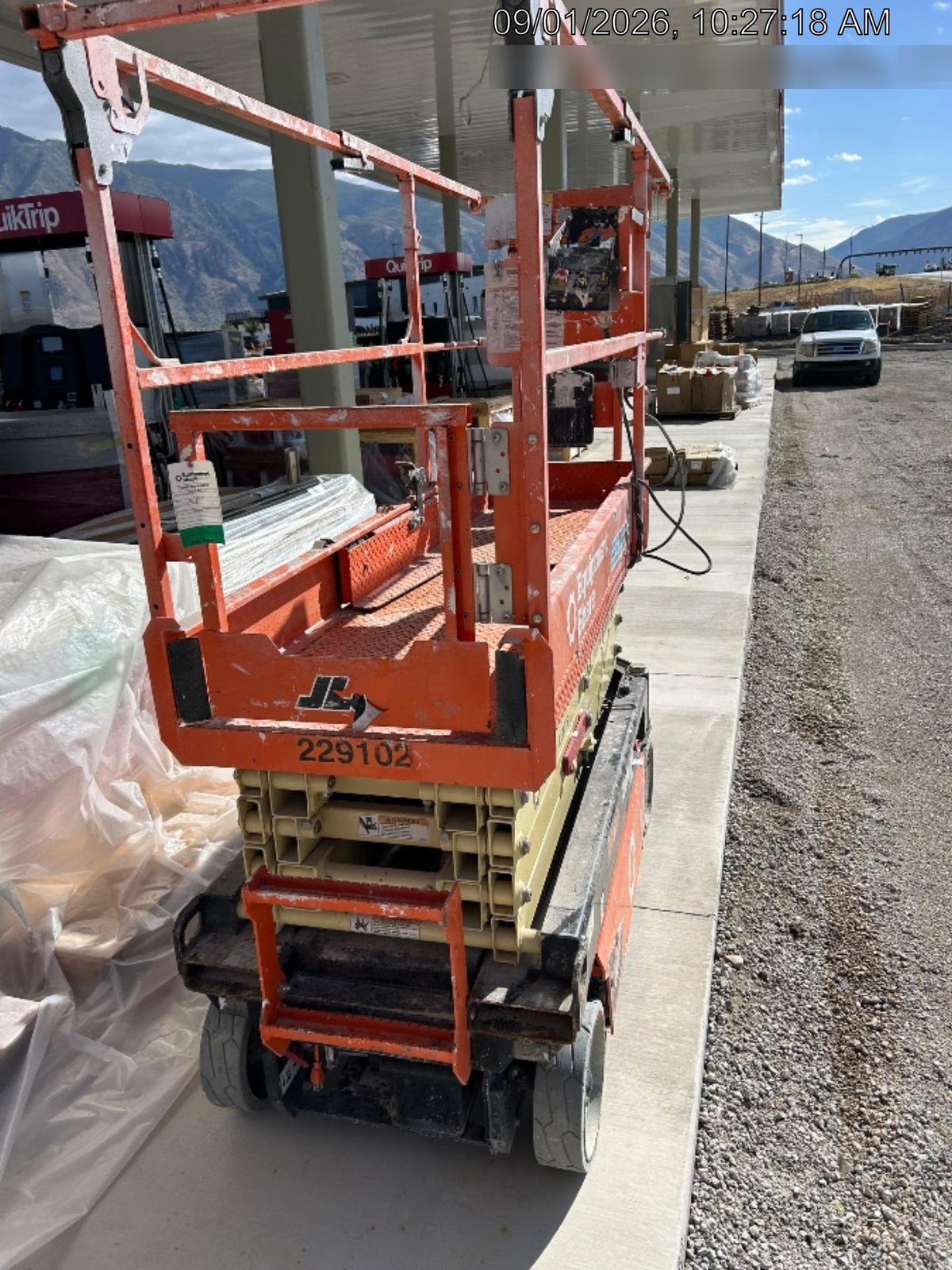 2022 JLG ES1932