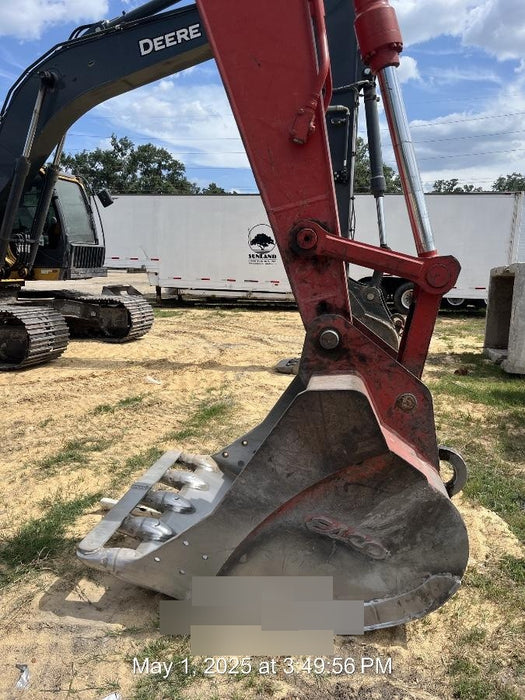 2017 CASE 36" Bucket - Case