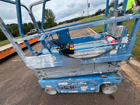 2019 Genie GS-1930 Fixed Rails with Chain Entry