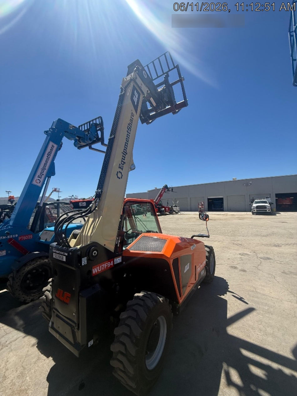 2025 JLG 519