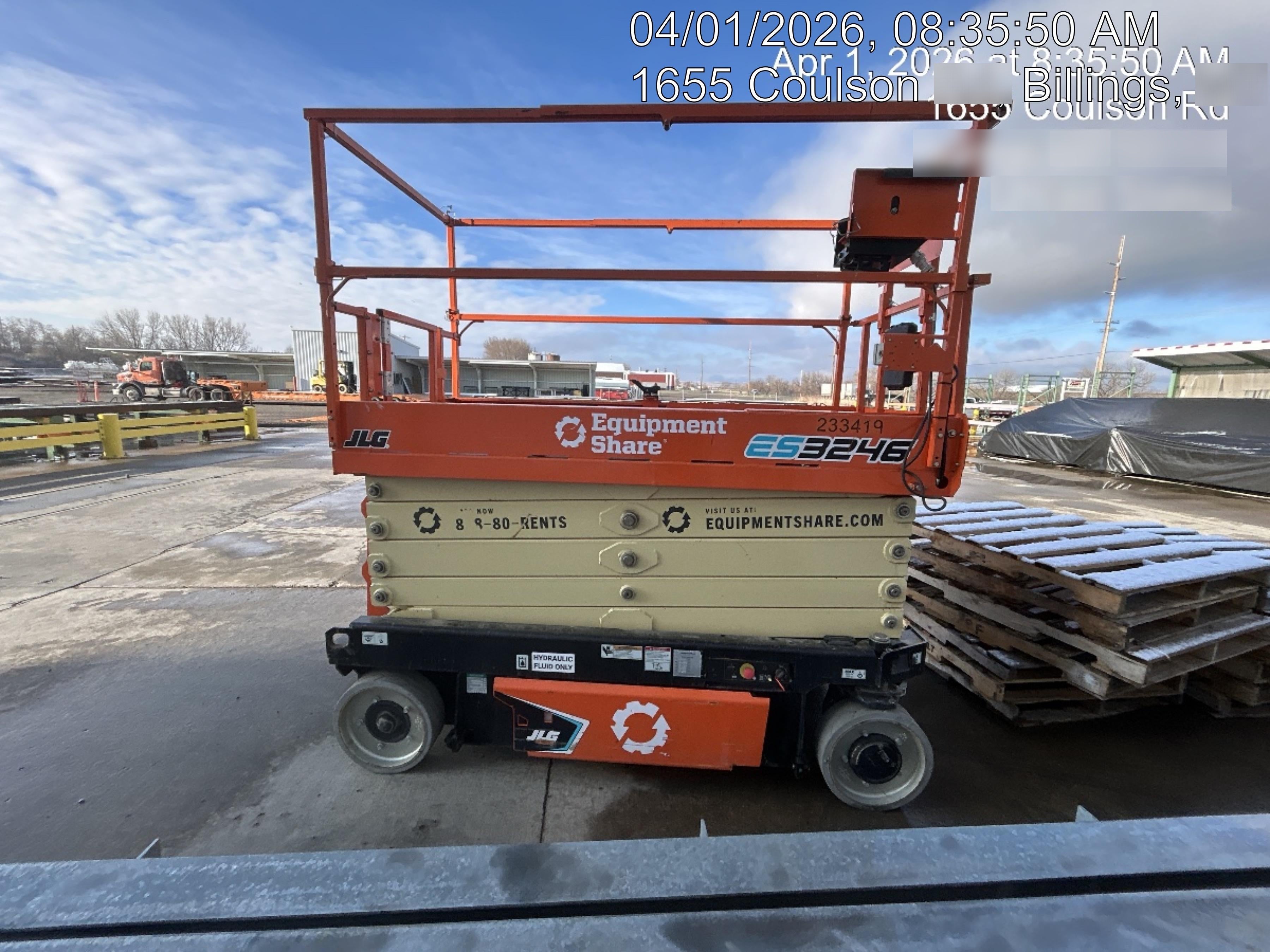 2022 JLG ES3246