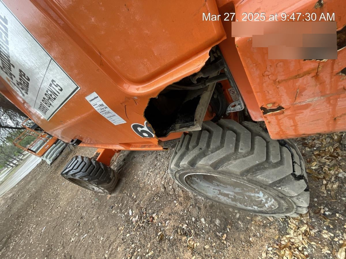 2018 JLG 660SJ