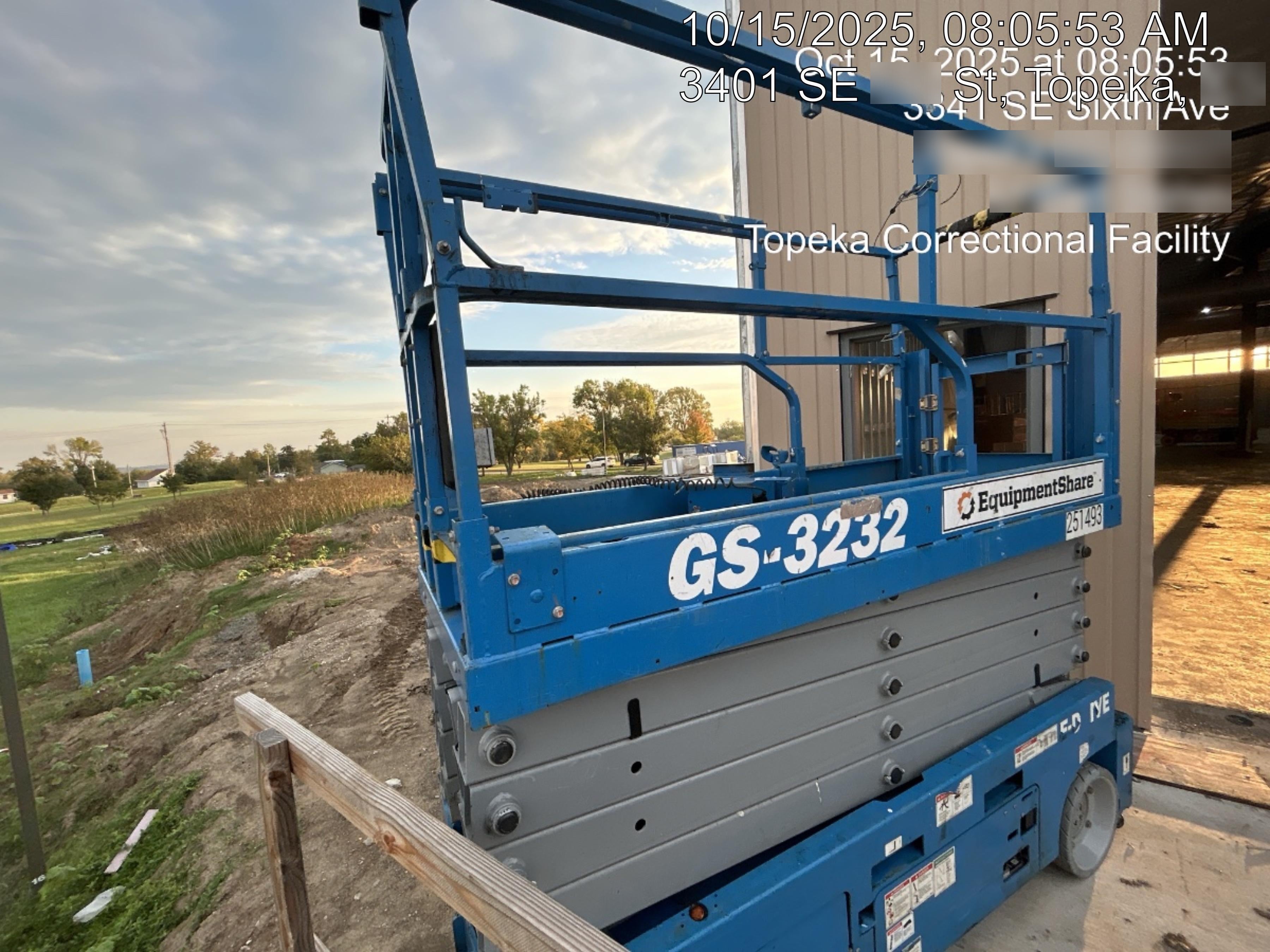 2022 GENIE GS-3232