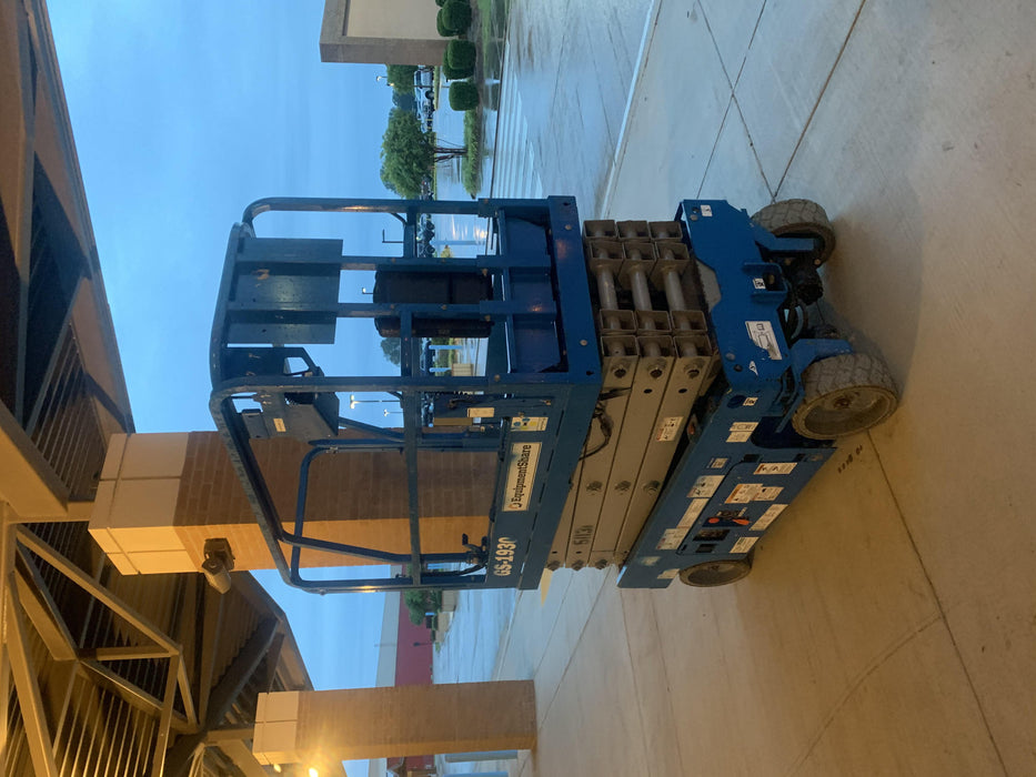 2019 Genie GS-1930 Fixed Rails with Chain Entry