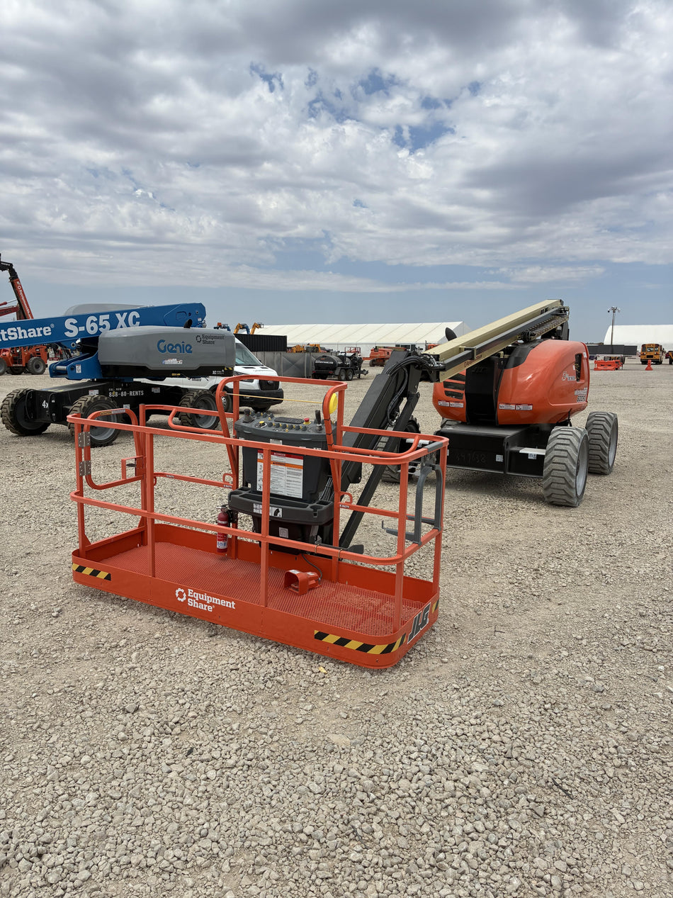 2026 JLG 600AJ