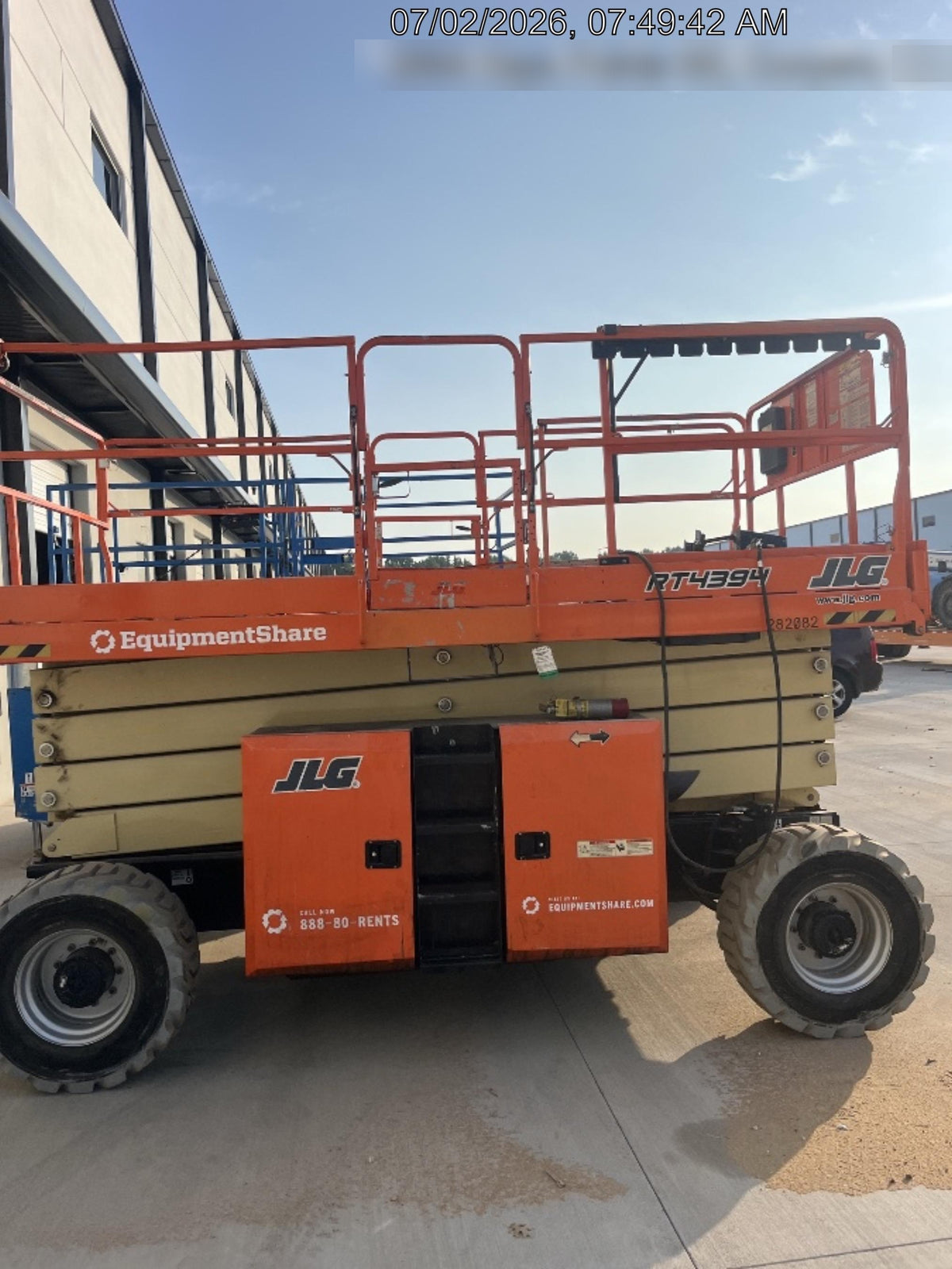 2022 JLG RT4394