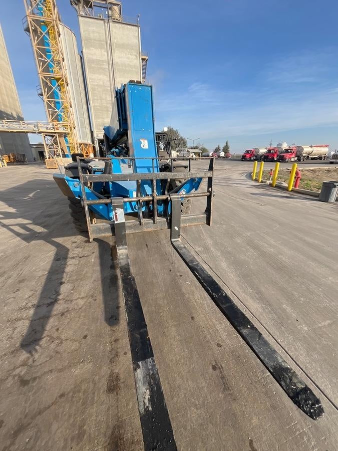 2019 GENIE GTH-1056