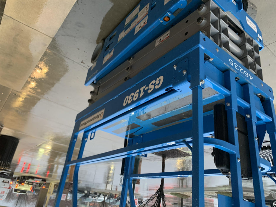 2019 Genie GS-1930 Fixed rails with chain Entry