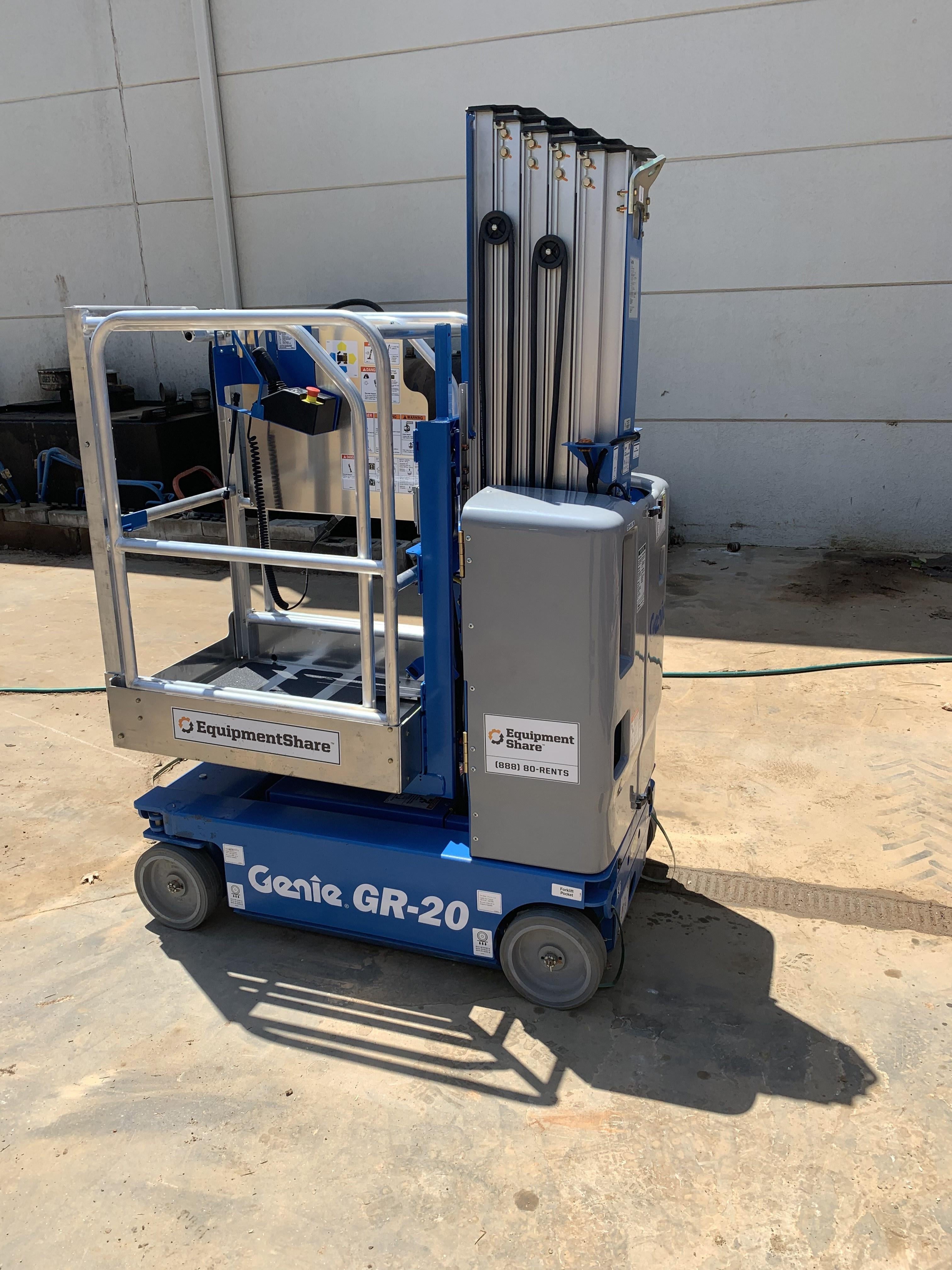 2021 GENIE GR-20