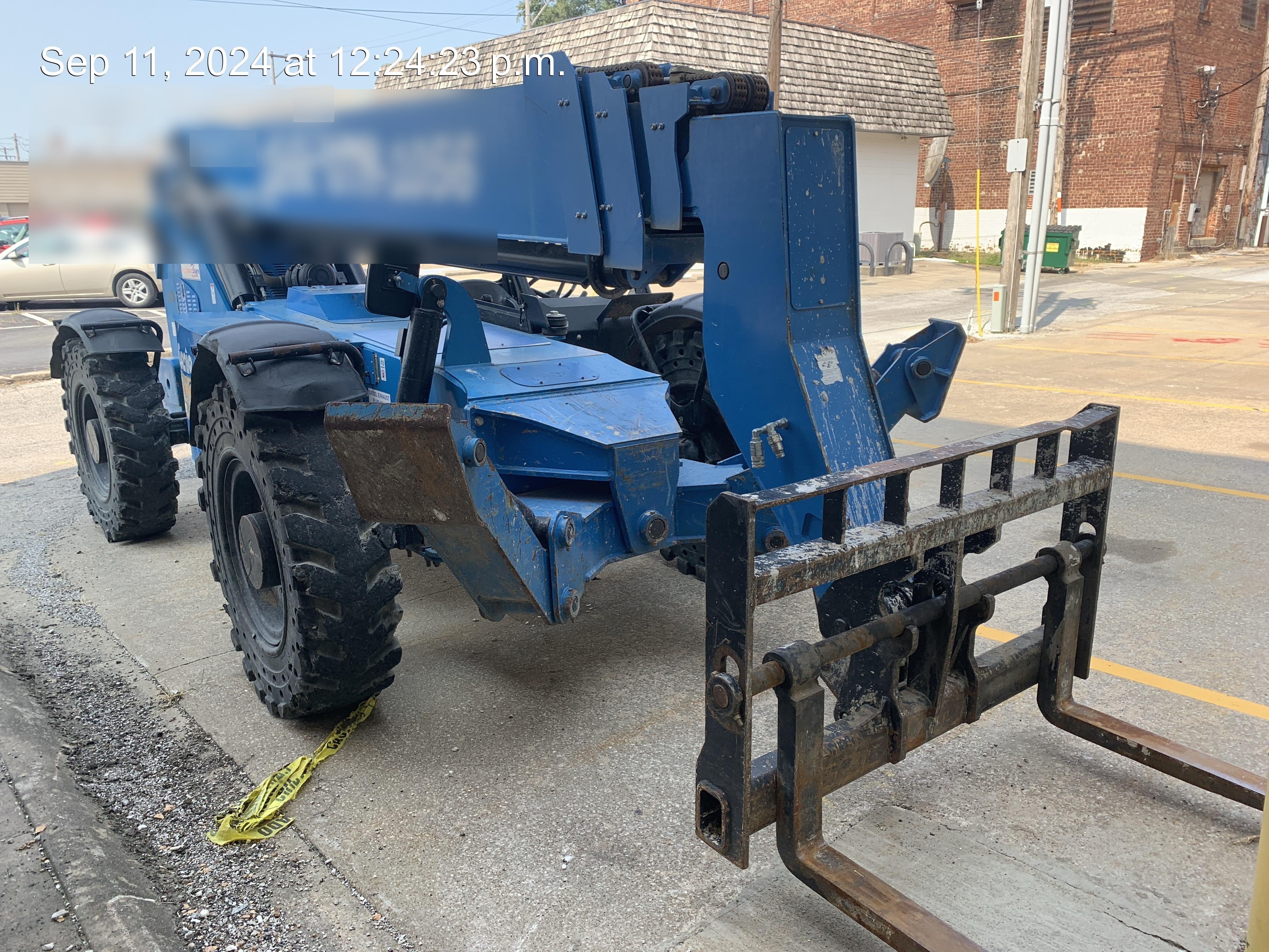 2017 GENIE GTH-1056