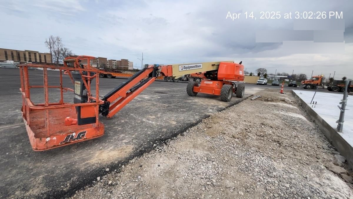 2019 JLG 660SJ