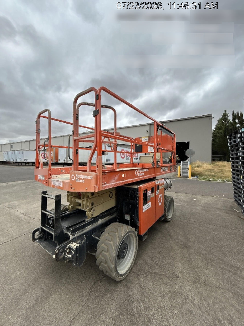 2022 JLG RT2669