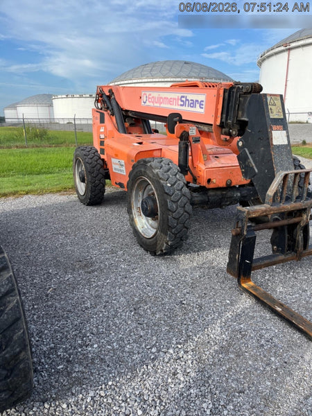 2016 JLG 8042