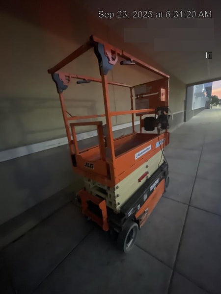 2021 JLG ES1932