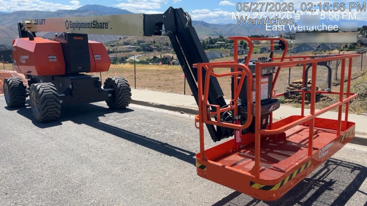 2025 JLG 800AJ