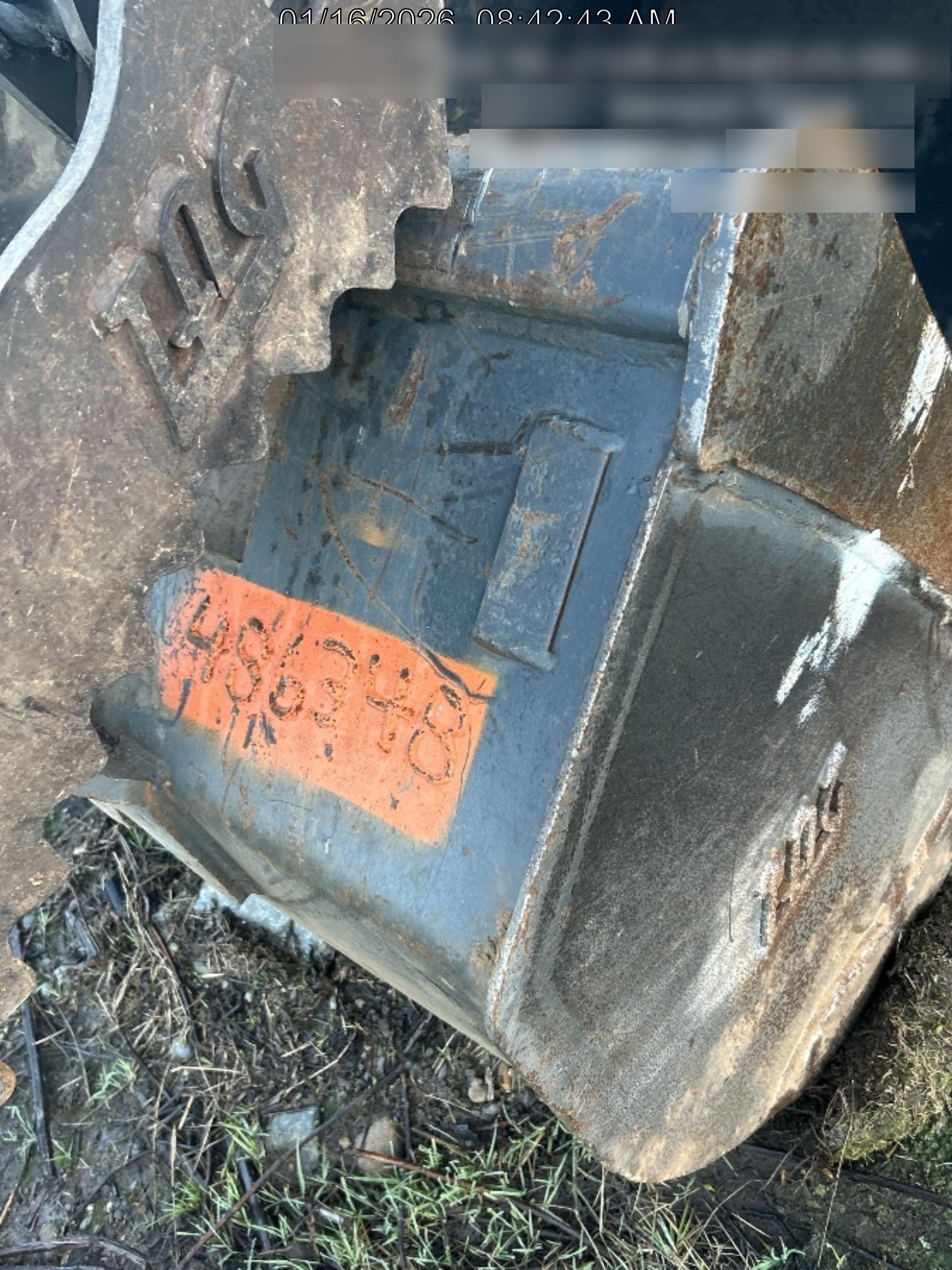 2025 TAKEUCHI 36" Bucket - Takeuchi