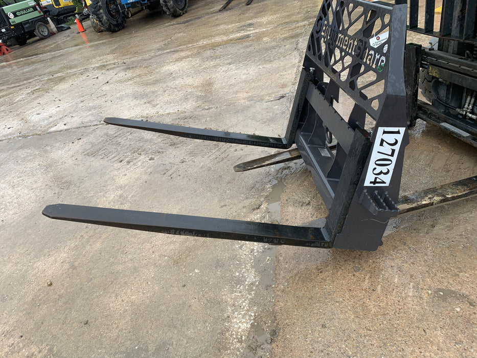 2021 PALADIN 48" Pallet Forks - Paladin