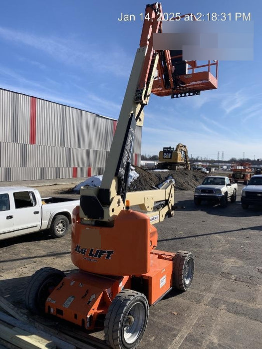 2019 JLG E450AJ